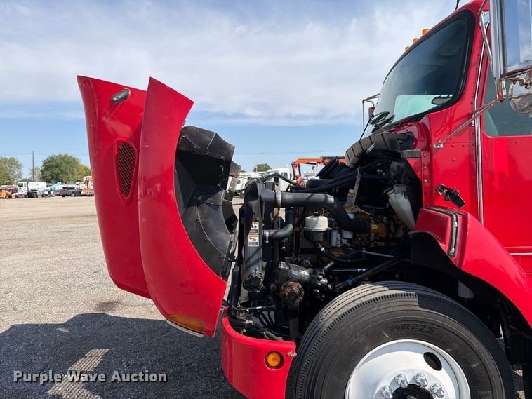 image for item FB5095 2004 Kenworth T300 semi truck