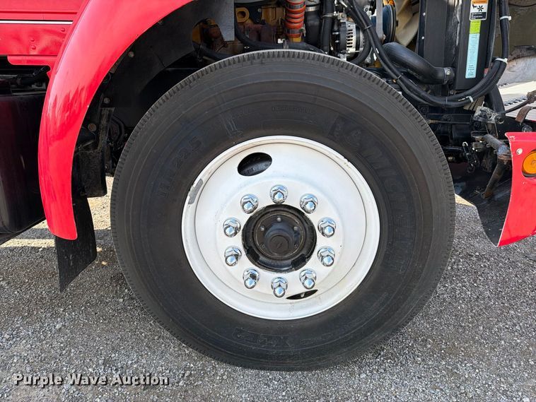 image for item FB5095 2004 Kenworth T300 semi truck