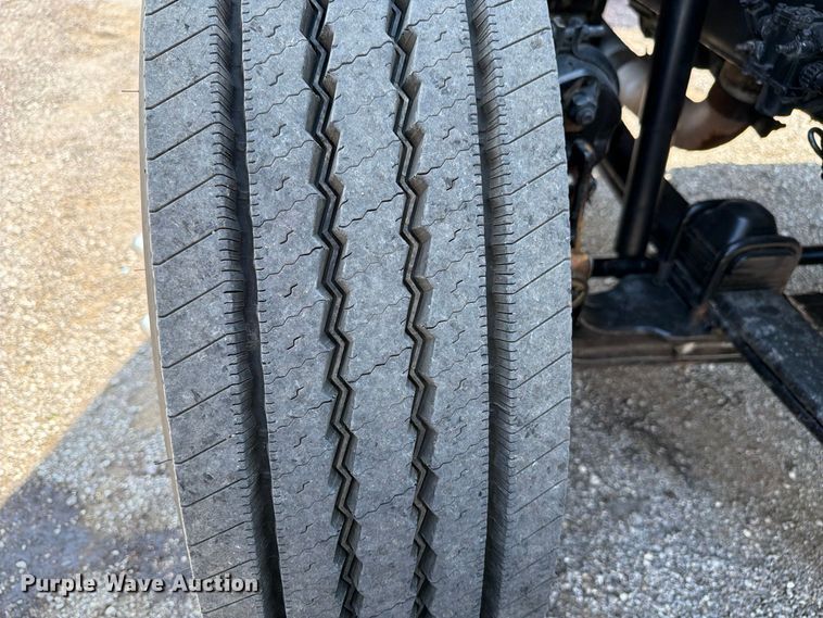 image for item FB5095 2004 Kenworth T300 semi truck