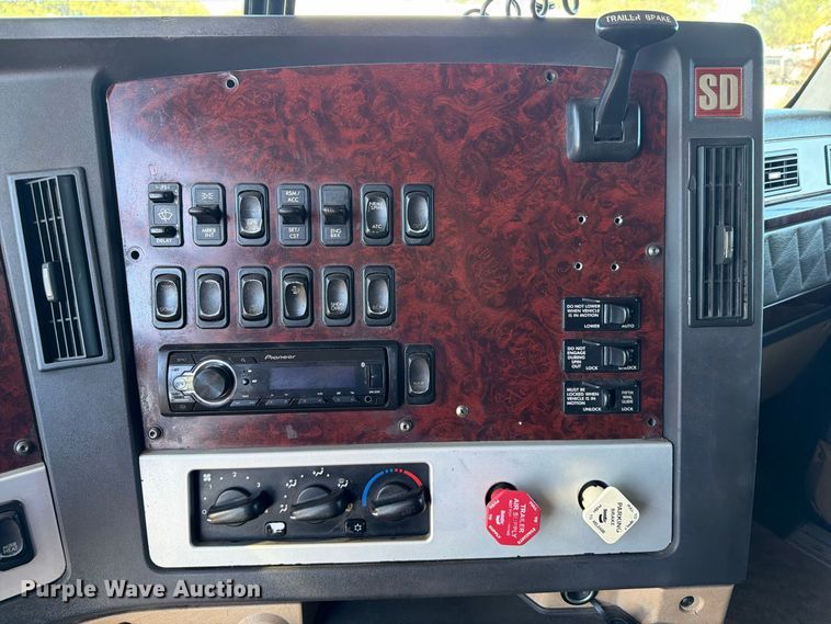 image for item FB5128 2011 Freightliner Coronado SD semi truck