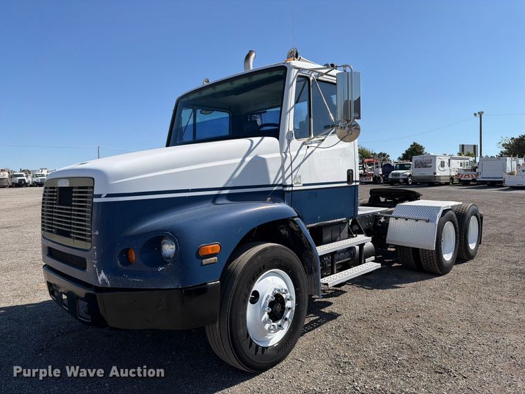 1998 Freightliner FL112 semi truck