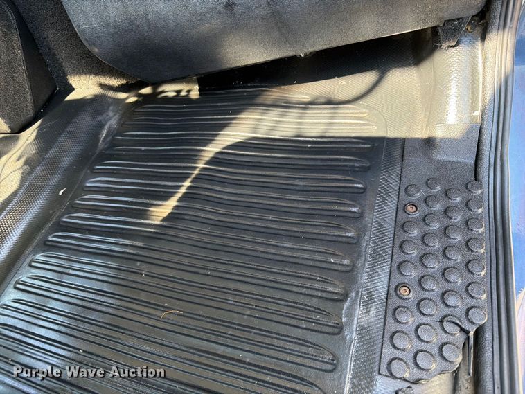 image for item FB5130 1998 Freightliner FL112 semi truck