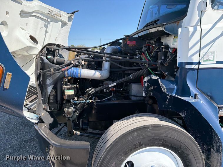 image for item FB5130 1998 Freightliner FL112 semi truck
