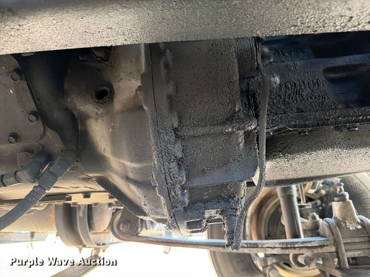 image for item FB5130 1998 Freightliner FL112 semi truck