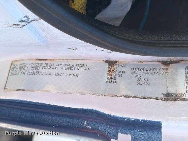 image for item FB5130 1998 Freightliner FL112 semi truck