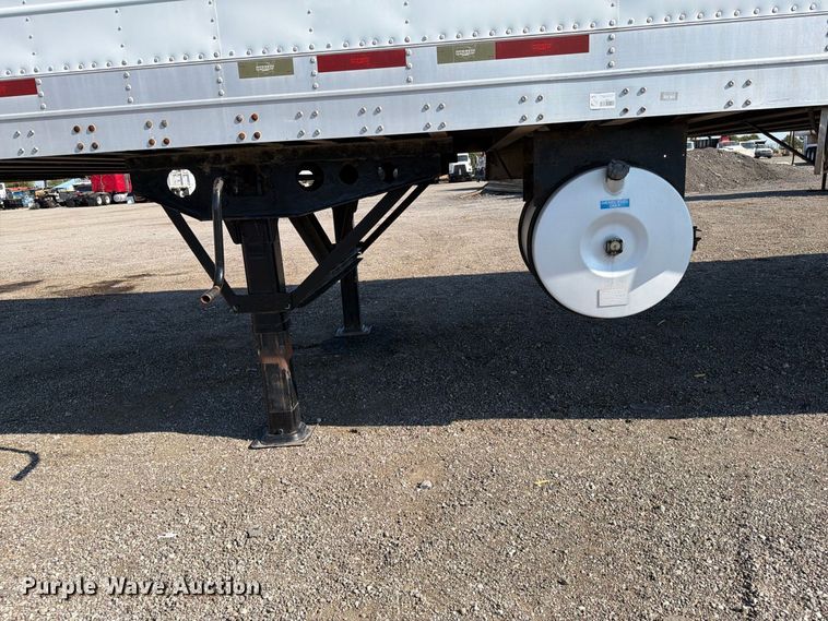 image for item FB5134 2008 Wabash refrigerated van trailer