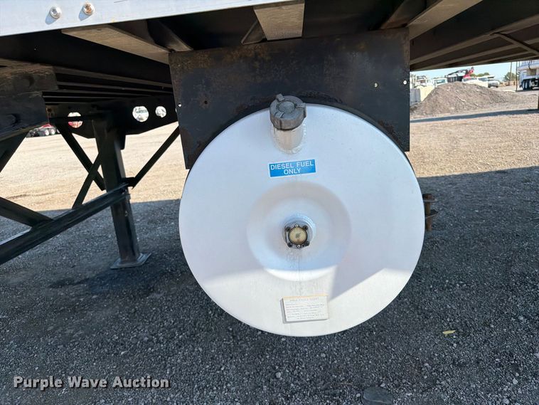 image for item FB5134 2008 Wabash refrigerated van trailer