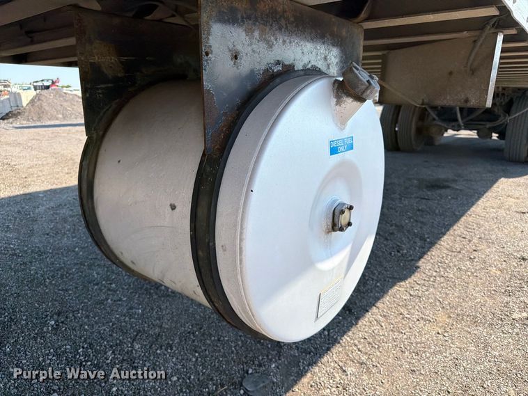 image for item FB5134 2008 Wabash refrigerated van trailer