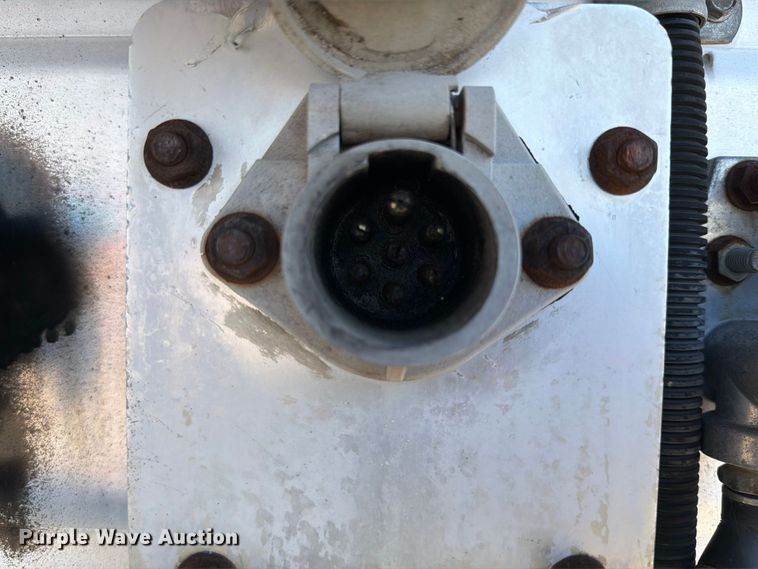 image for item FB5134 2008 Wabash refrigerated van trailer