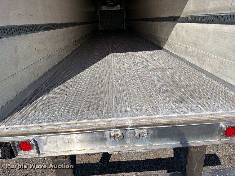 image for item FB5134 2008 Wabash refrigerated van trailer