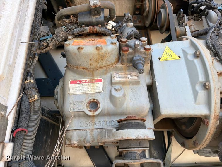 image for item FB5134 2008 Wabash refrigerated van trailer