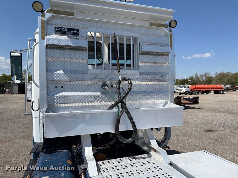 image for item FB5138 1995 Freightliner FL106 semi truck