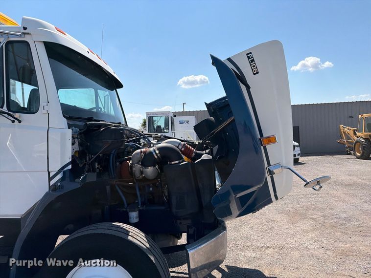 image for item FB5138 1995 Freightliner FL106 semi truck