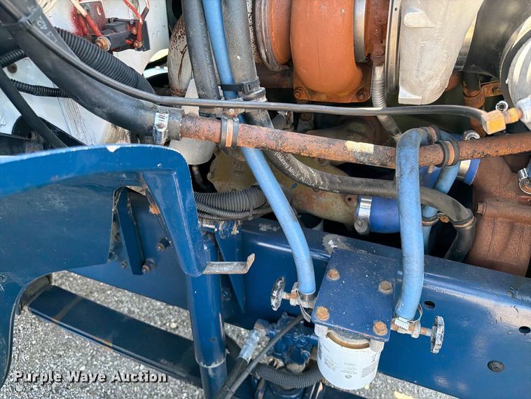 image for item FB5138 1995 Freightliner FL106 semi truck