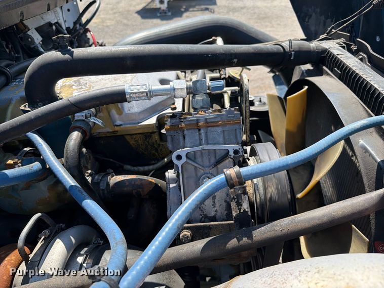 image for item FB5138 1995 Freightliner FL106 semi truck