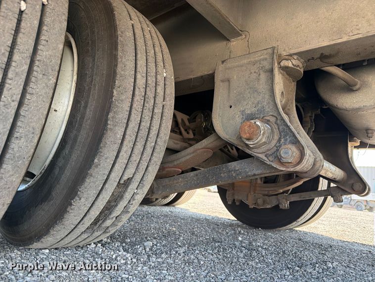 image for item FB5138 1995 Freightliner FL106 semi truck