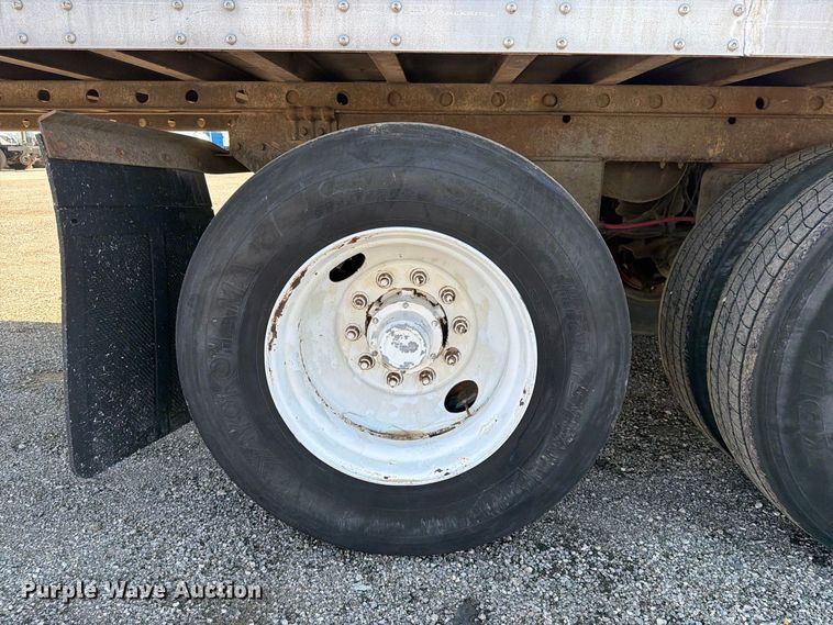 image for item FB5153 2005 Great Dane 7411SSL 101A dry van trailer