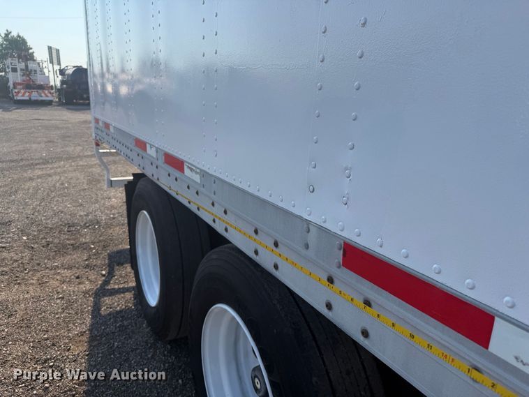 image for item FB5178 2001 Wabash dry van trailer