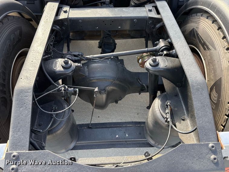 image for item FB6944 2003 Peterbilt 379 semi truck