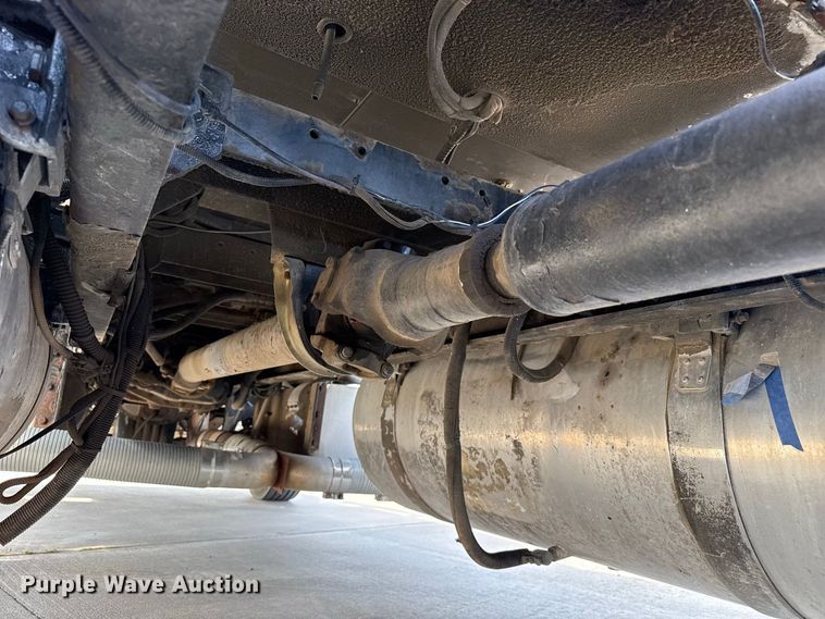 image for item FB6944 2003 Peterbilt 379 semi truck