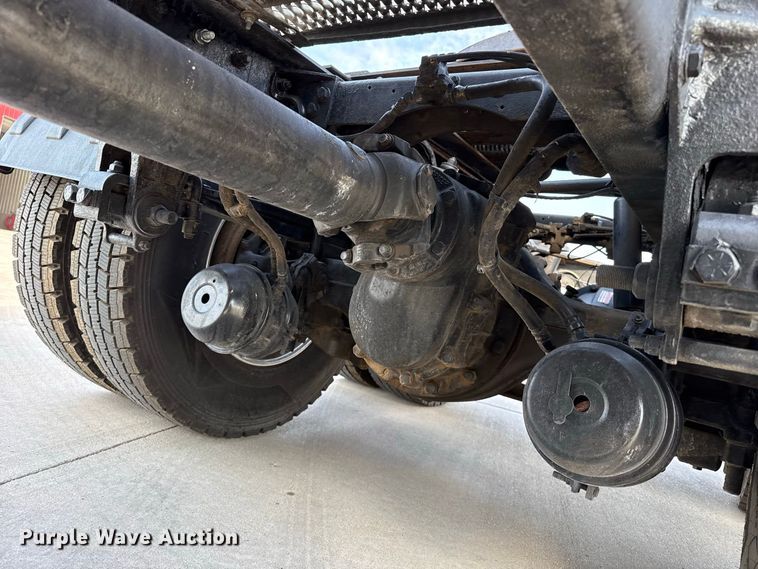 image for item FB6944 2003 Peterbilt 379 semi truck