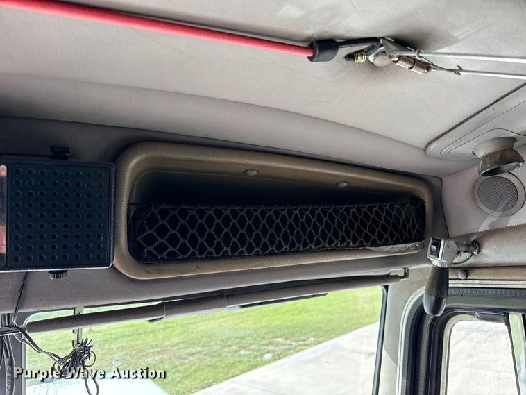 image for item FB6944 2003 Peterbilt 379 semi truck