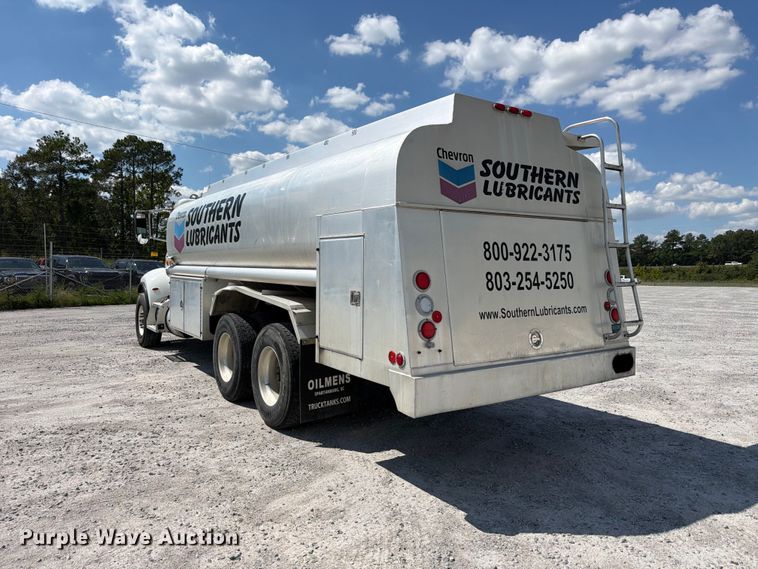 image for item FB8313 2016 Peterbilt 348 fuel truck