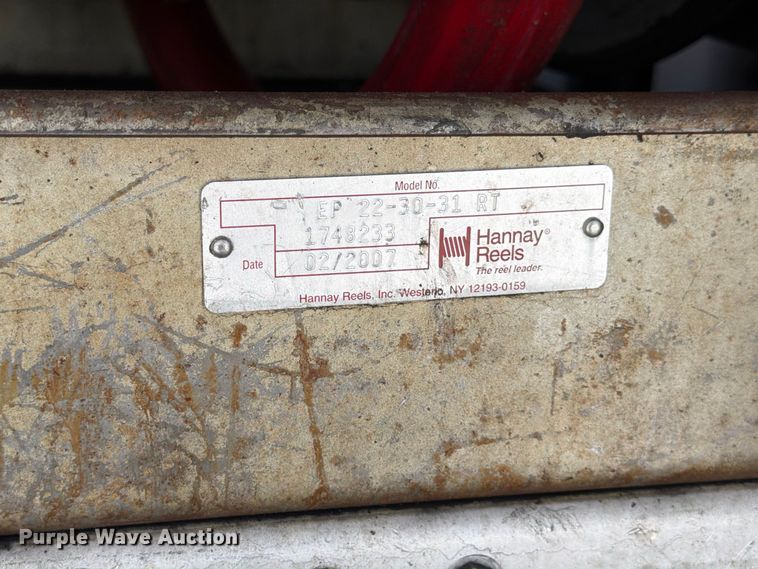image for item FB8313 2016 Peterbilt 348 fuel truck
