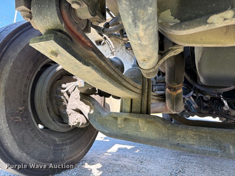 image for item FB8313 2016 Peterbilt 348 fuel truck