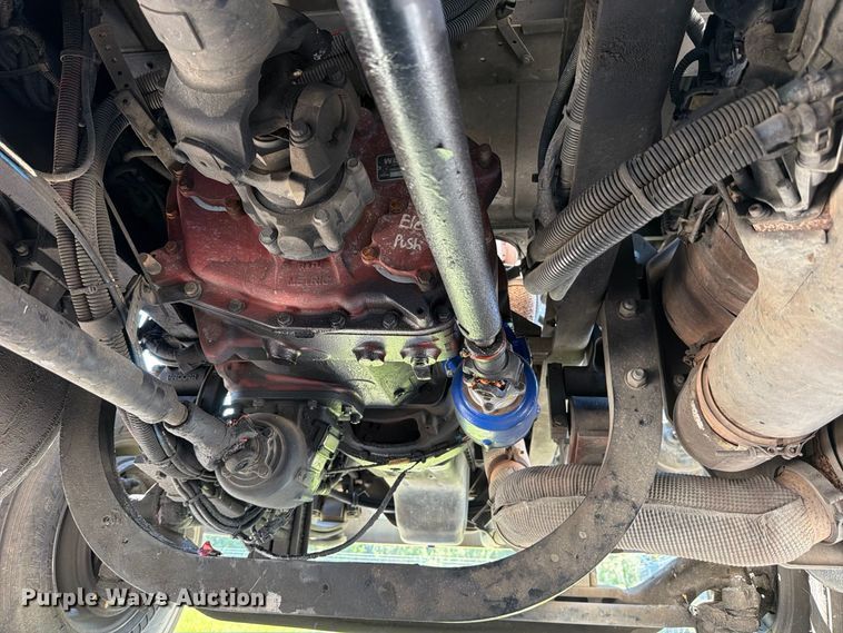 image for item FB8313 2016 Peterbilt 348 fuel truck