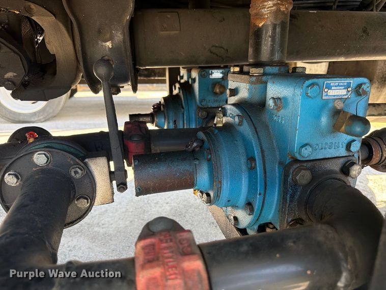 image for item FB8313 2016 Peterbilt 348 fuel truck