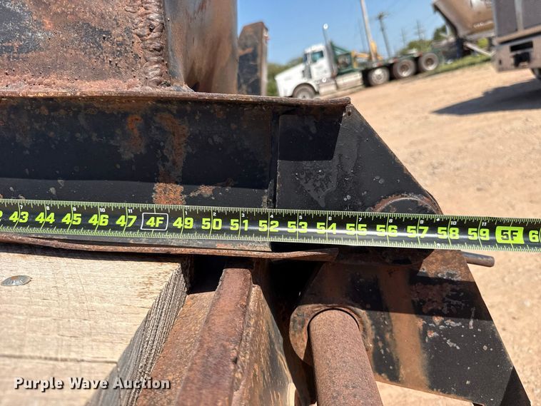image for item FC4248 2004 Eagle Beaver 35GSLXBR lowboy equipment trailer