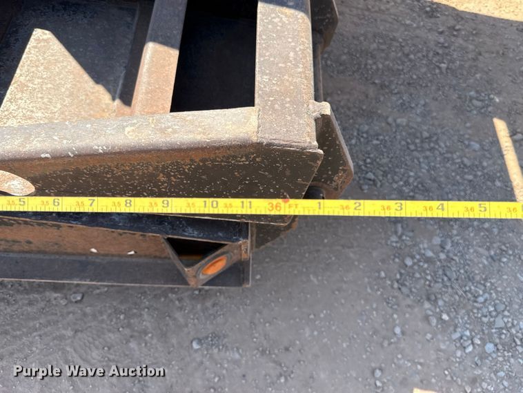 image for item FC4248 2004 Eagle Beaver 35GSLXBR lowboy equipment trailer