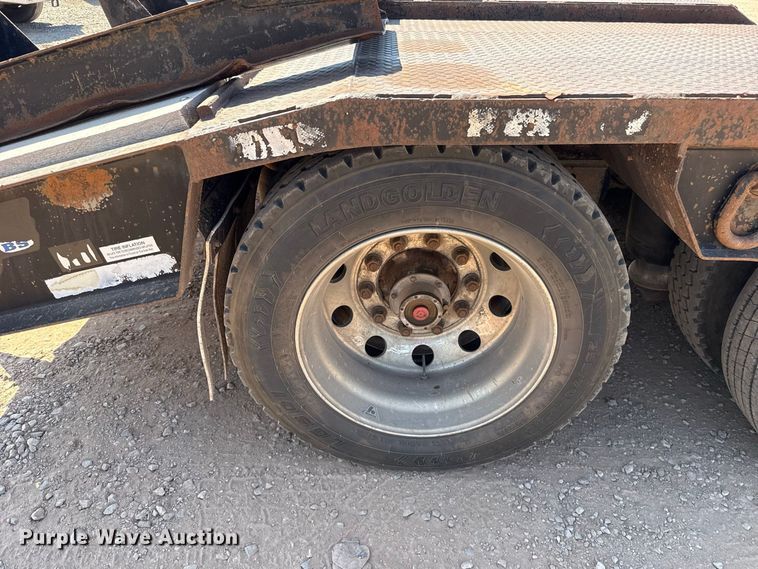 image for item FC4248 2004 Eagle Beaver 35GSLXBR lowboy equipment trailer