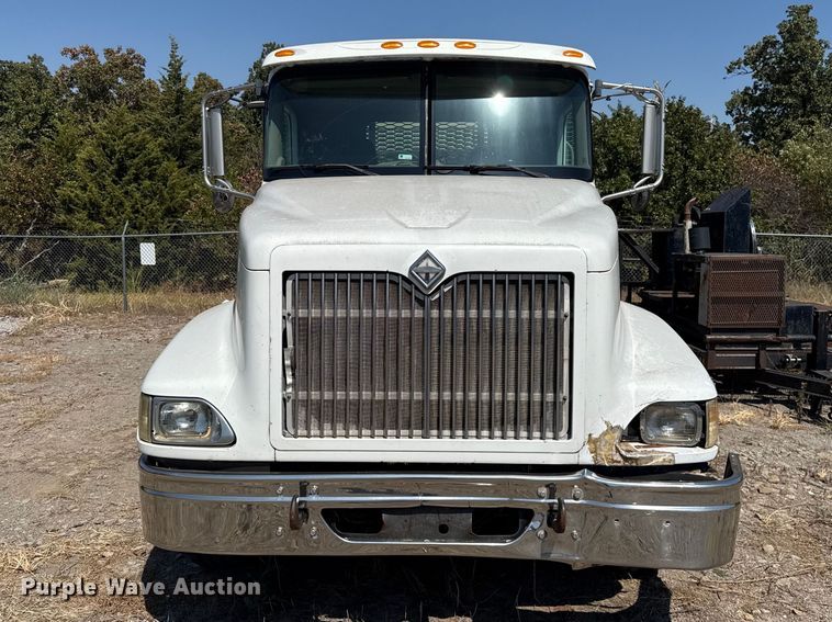 image for item FC4289 2006 International L9200i 6X4 flatbed truck