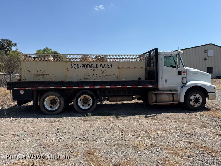 image for item FC4289 2006 International L9200i 6X4 flatbed truck