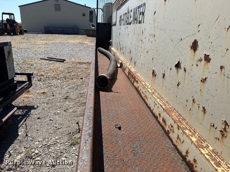 image for item FC4289 2006 International L9200i 6X4 flatbed truck