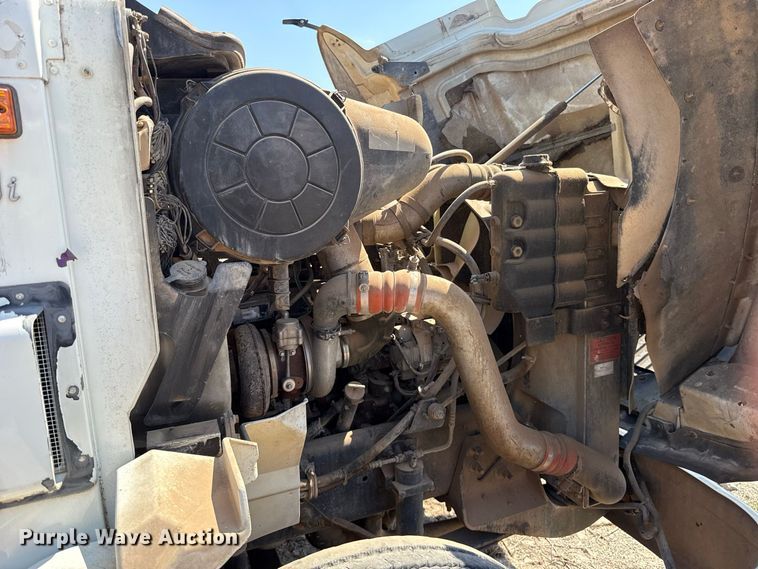 image for item FC4289 2006 International L9200i 6X4 flatbed truck