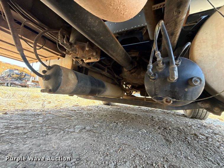 image for item FC4289 2006 International L9200i 6X4 flatbed truck