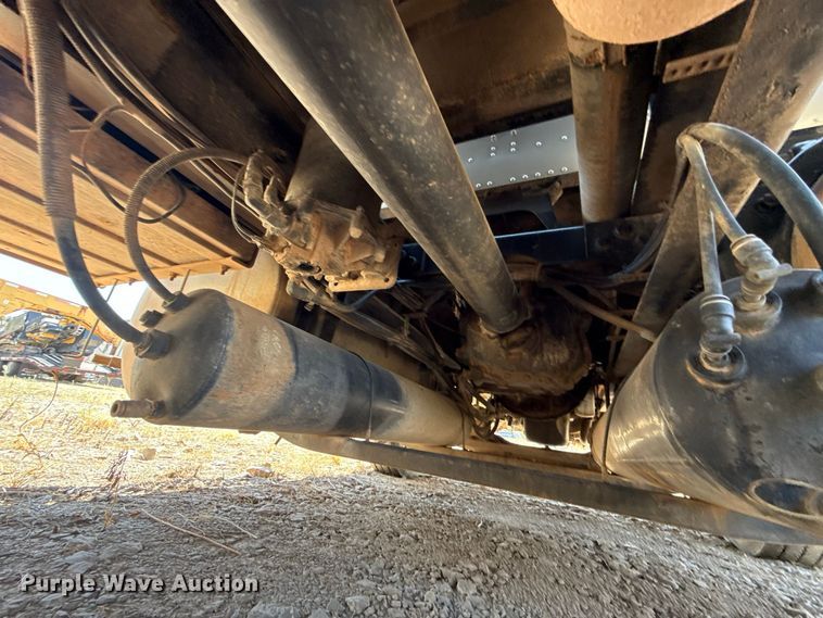 image for item FC4289 2006 International L9200i 6X4 flatbed truck
