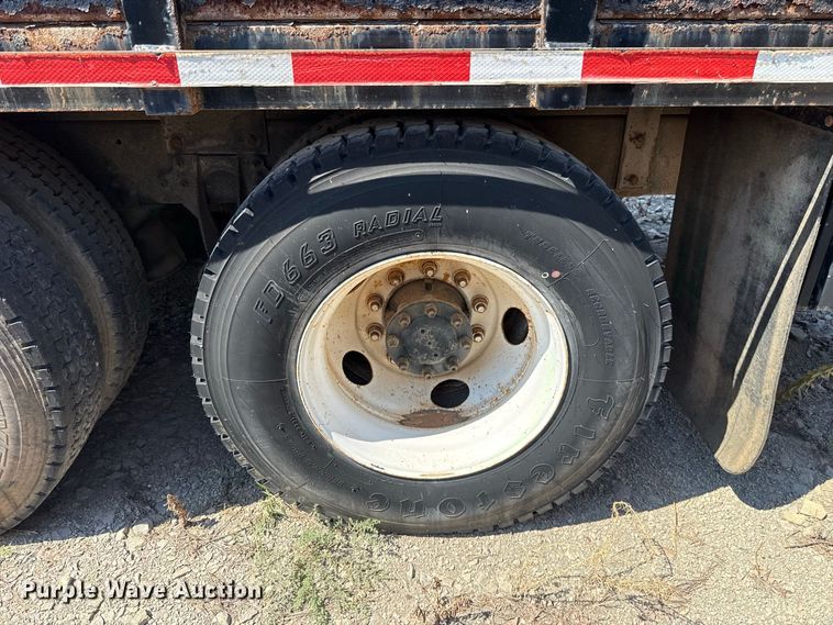 image for item FC4289 2006 International L9200i 6X4 flatbed truck