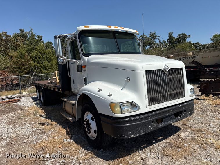 image for item FC4291 2006 International L9200i flatbed truck