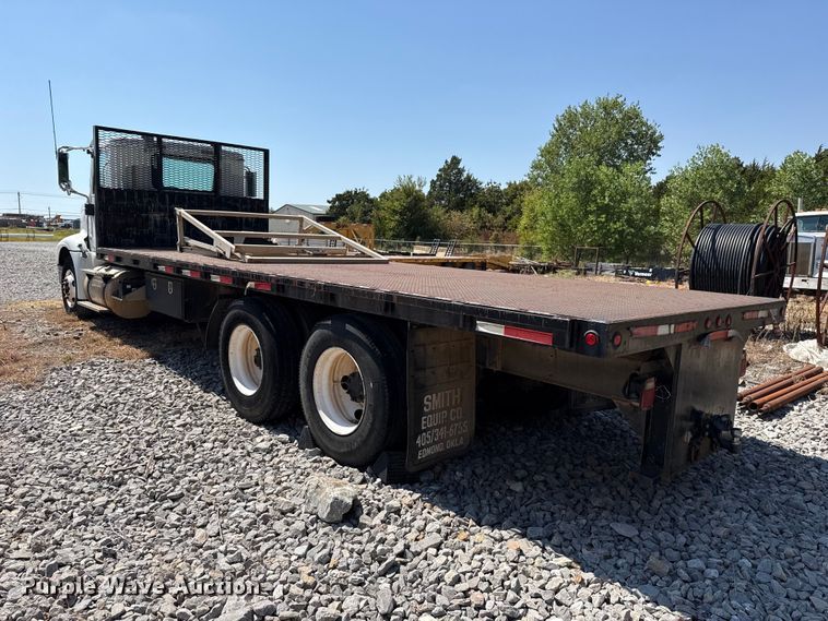 image for item FC4291 2006 International L9200i flatbed truck