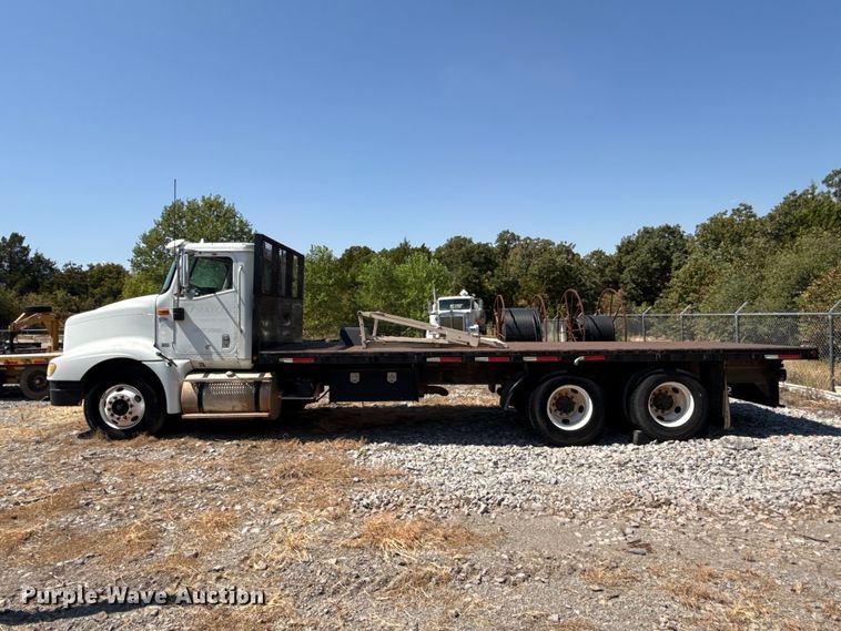image for item FC4291 2006 International L9200i flatbed truck