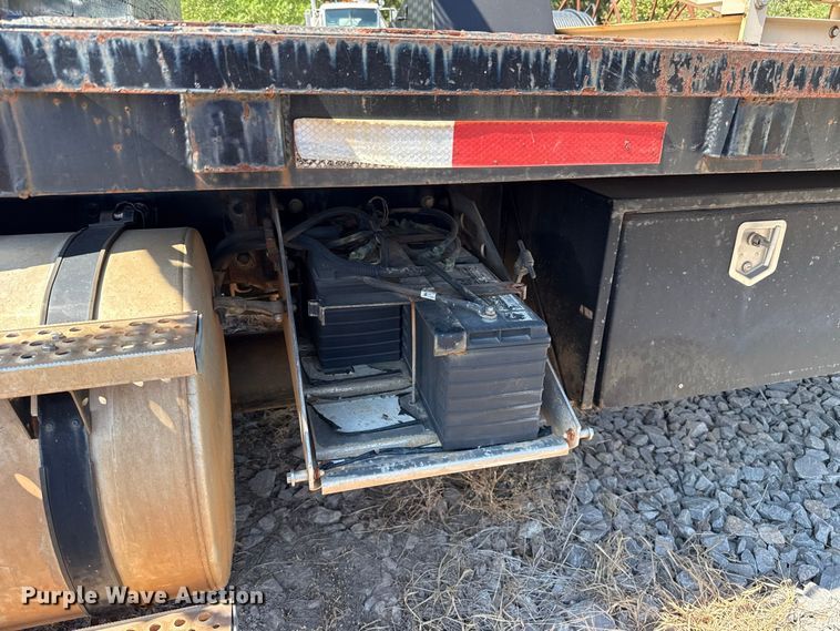image for item FC4291 2006 International L9200i flatbed truck