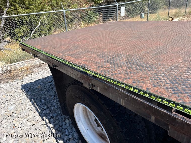 image for item FC4291 2006 International L9200i flatbed truck