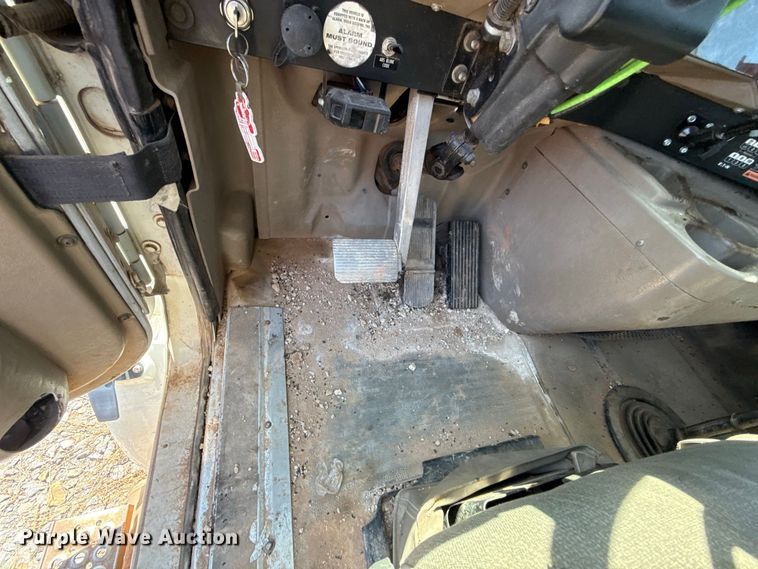 image for item FC4291 2006 International L9200i flatbed truck