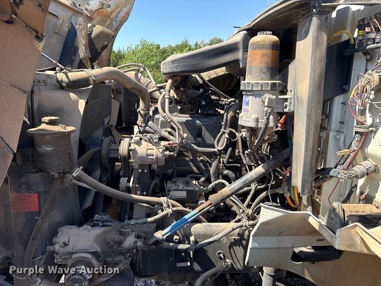image for item FC4291 2006 International L9200i flatbed truck