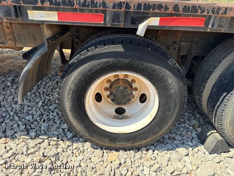 image for item FC4291 2006 International L9200i flatbed truck