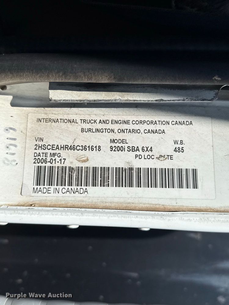 image for item FC4291 2006 International L9200i flatbed truck